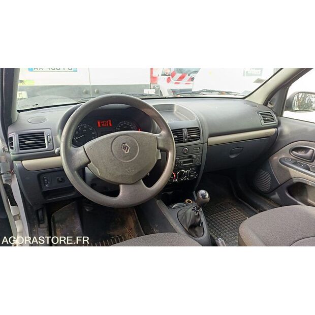 2005 رينو Clio-45410476