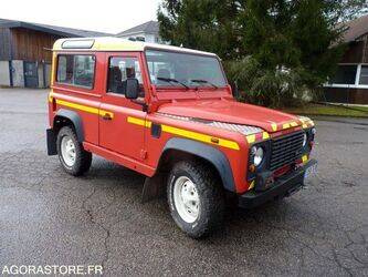 Image for CARS 2001 Land Rover Defender