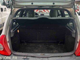 2005-renault-clio-1414877-45410617