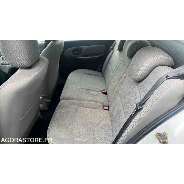 2005 Renault Clio-45410618