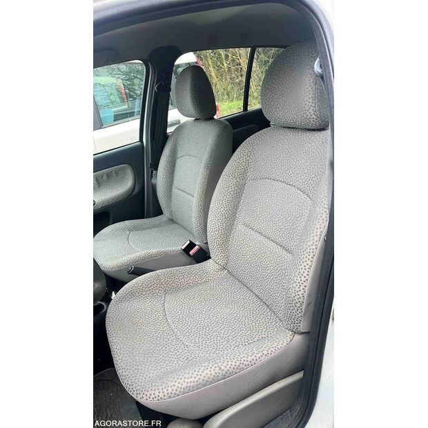 2005 Renault Clio-45410619