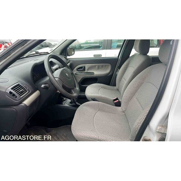 2005 Renault Clio-45410620