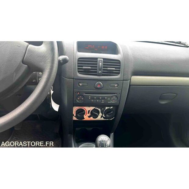 2005 Renault Clio-45410621