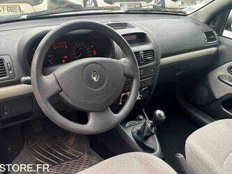 2005-renault-clio-1414877-45410622