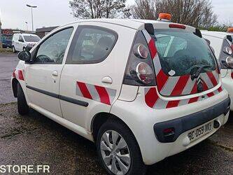 2010-citroen-c1-1414895-45410812