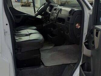 2014-renault-master-1414900-45410854