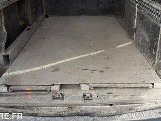 2014-renault-master-1414900-45410856