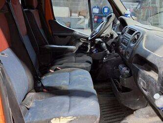 2012-renault-master-1414903-45410876