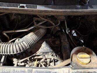 2012-renault-master-1414903-45410882