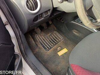 2009-citroen-c2-1414906-45410916