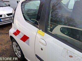 2011-citroen-c1-1414919-45410996