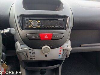 2011-citroen-c1-1414919-45411007