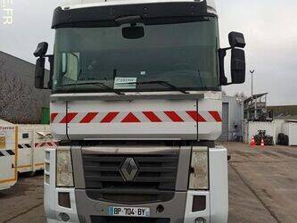 2011-renault-magnum-1414922-45411034