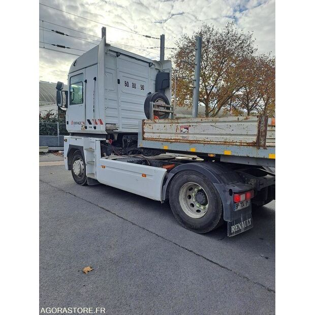 2011 Renault Magnum-45411035