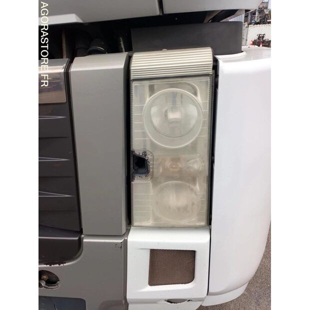 2011 Renault Magnum-45411036