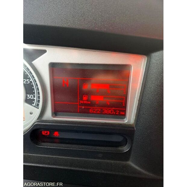 2011 Renault Magnum-45411041