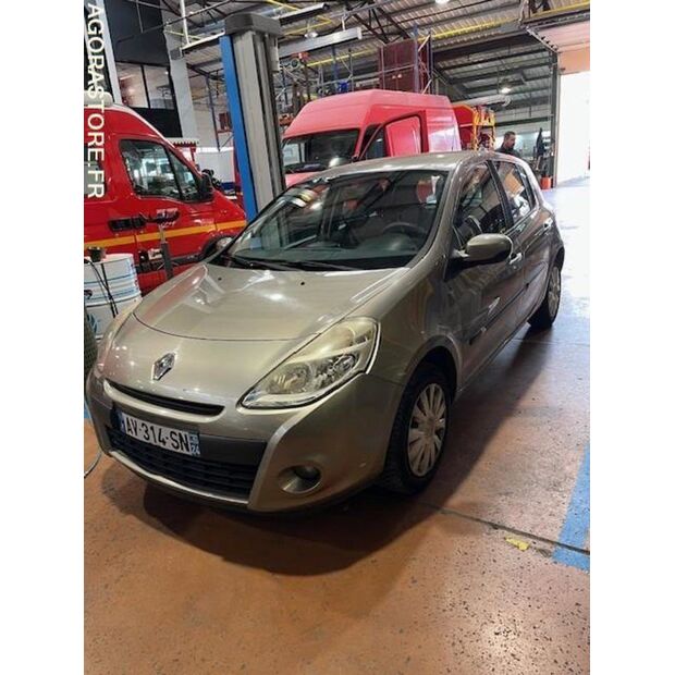 2010 Renault Clio-45411105