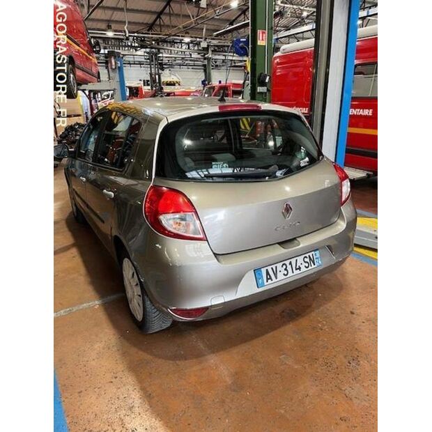 2010 Renault Clio-45411107