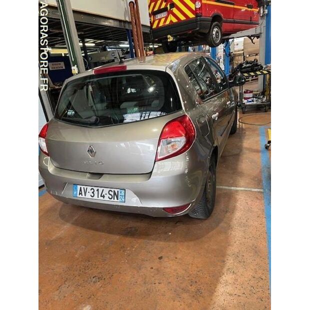 2010 Renault Clio-45411108