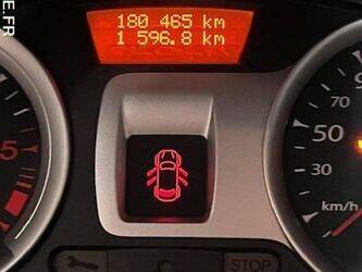 2010-renault-clio-1414927-45411114