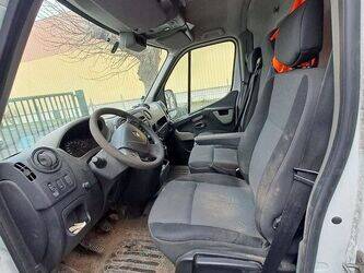2014-renault-master-1414938-45411163