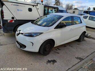 2018-renault-zoe-1414955-45411272