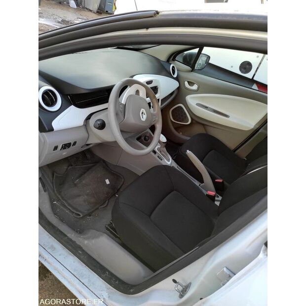 2018 رينو ZOE-45411275