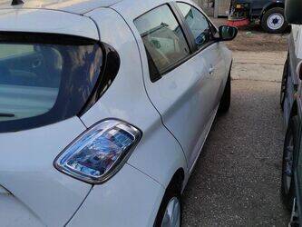 2018-renault-zoe-1414955-45411278