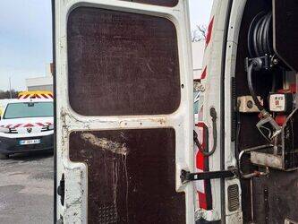 2014-renault-master-1414956-45411284