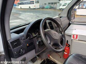 2015-mercedes-benz-sprinter-1414958-45411330