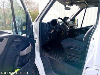 2012-renault-master-1414968-45411439