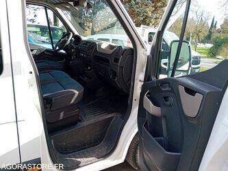 2012-renault-master-1414968-45411440