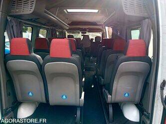 2012-renault-master-1414968-45411442