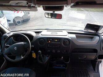 2012-renault-master-1414968-45411445