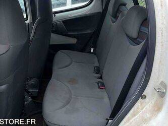 2009-citroen-c1-1414973-45411481