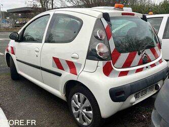 2009-citroen-c1-1414983-45411579