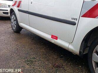 2010-citroen-c1-1414985-45411607