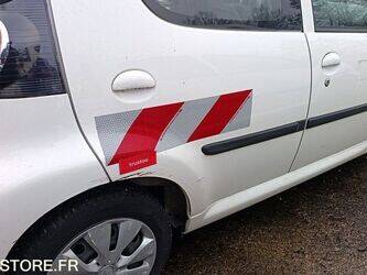 2010-citroen-c1-1414985-45411613