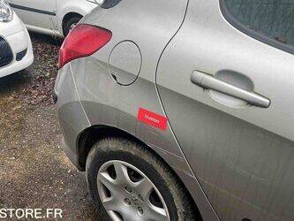 2008-peugeot-308-1414989-45411671