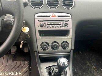 2008-peugeot-308-1414989-45411678