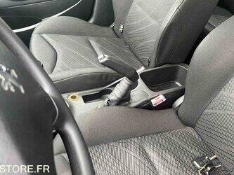 2008-peugeot-308-1414989-45411695