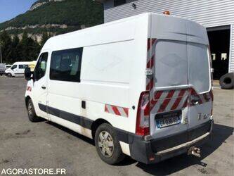 2013-renault-master-1415010-45411847