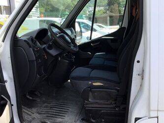 2013-renault-master-1415010-45411850