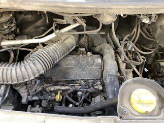 2013-renault-master-1415010-45411858