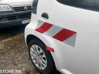 2013-citroen-c1-1415011-45411875