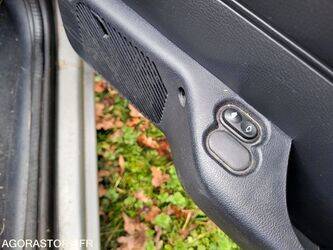 1995-ford-fiesta-45411909