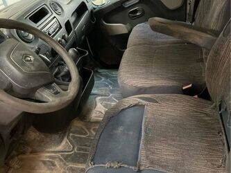 2013-renault-master-1415017-45411954