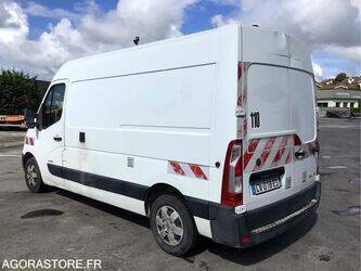 2013-renault-master-1415019-45411971