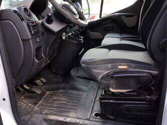 2013-renault-master-1415019-45411975