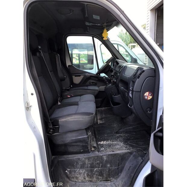 2013 رينو Master-45411978